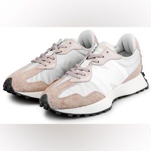 New Balance 327 Sneakers in Grey Beige